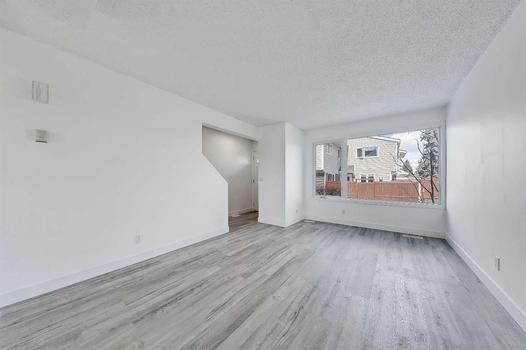 24, 3620 51 Street SW, Calgary — photo 3 of 37