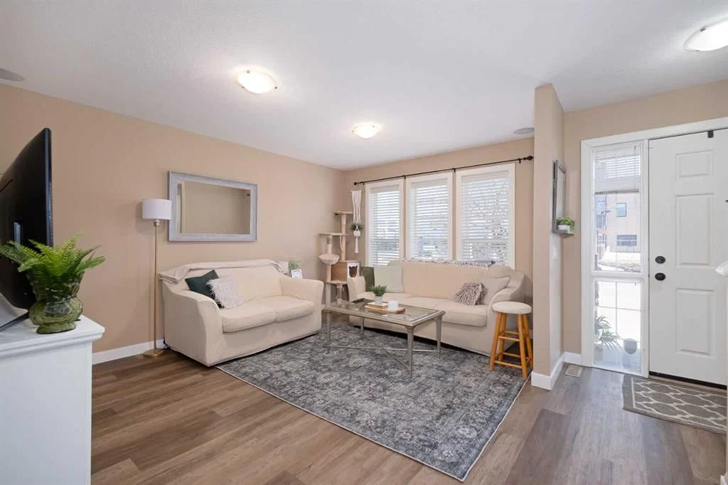 2524 Eversyde Avenue SW, Calgary — photo 2 of 36