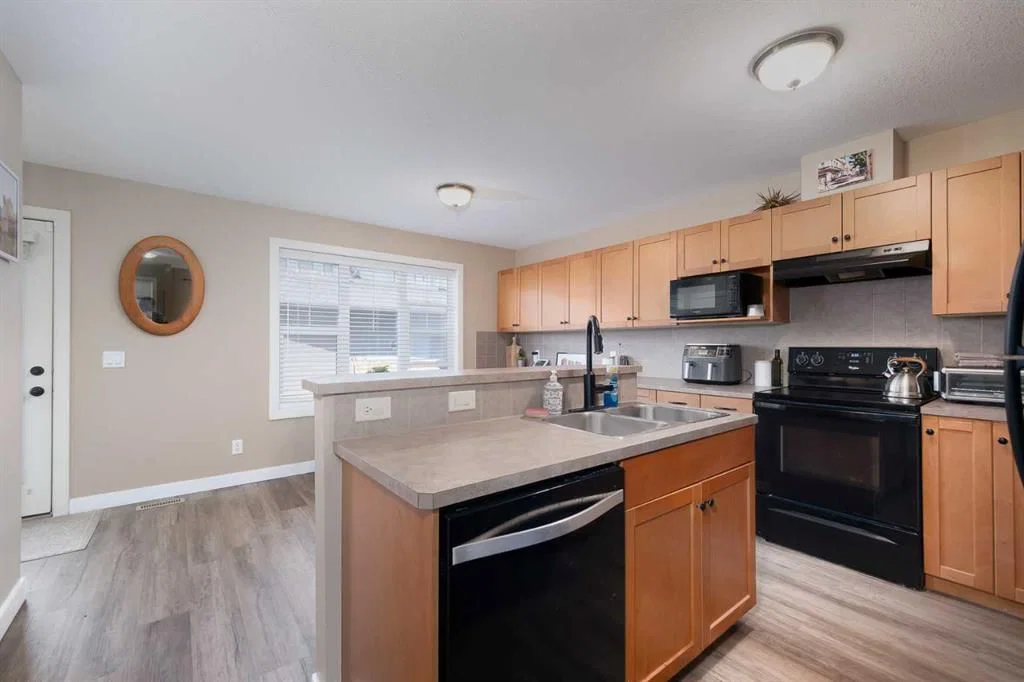 2524 Eversyde Avenue SW, Calgary — photo 5 of 36
