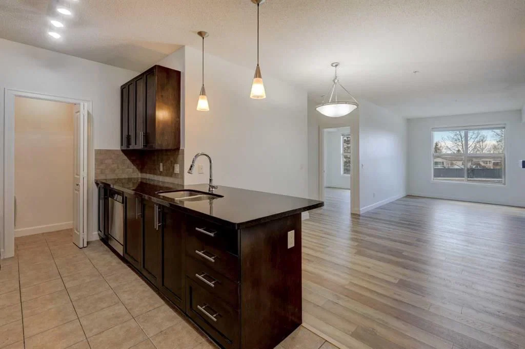 103, 88 Arbour Lake Road NW, Calgary — photo 4 of 32