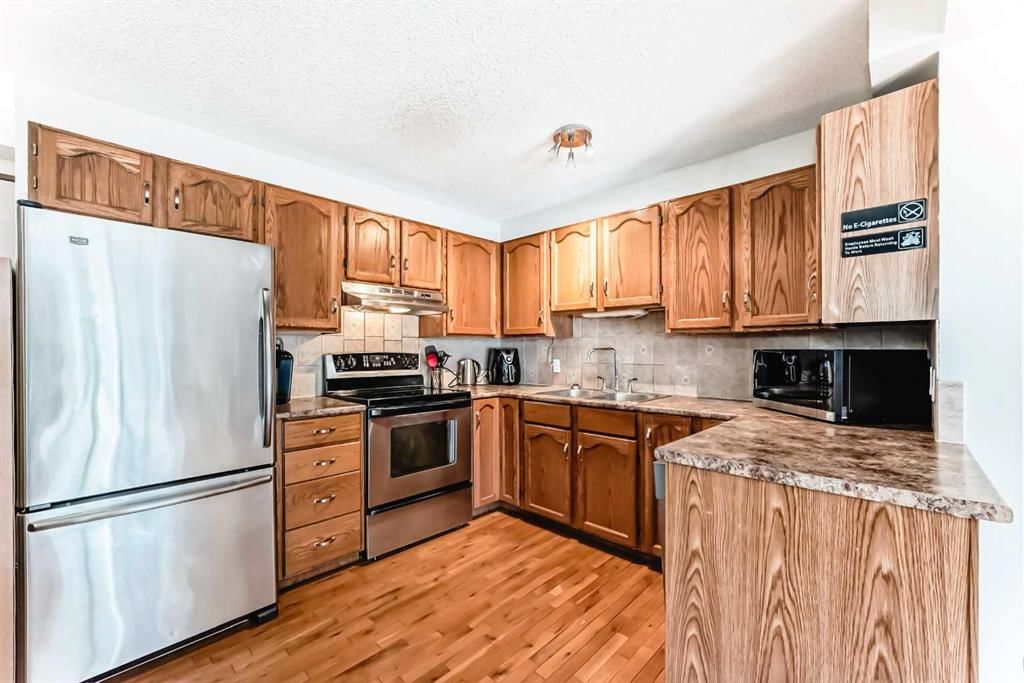 209 Somervale Point SW, Calgary — photo 4 of 33