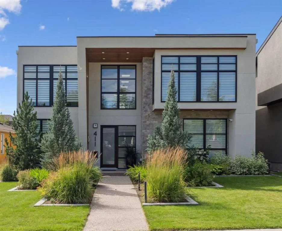 411 47 Avenue SW, Calgary — main listing photo