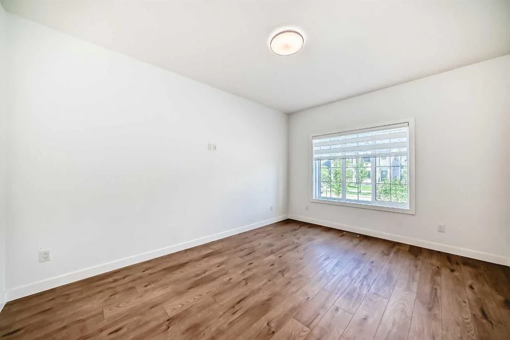 7403 202 Avenue SE, Calgary — photo 4 of 37
