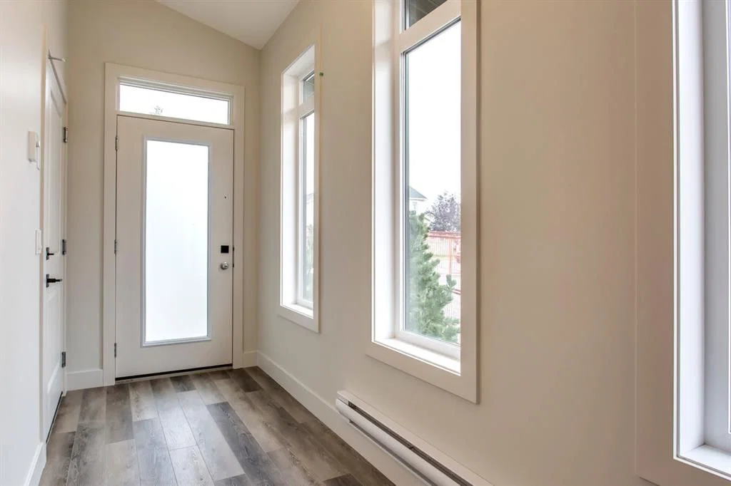 259 Royal Elm Road NW, Calgary — photo 3 of 34