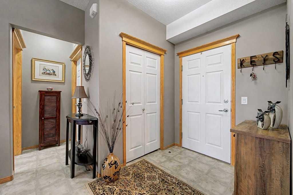 139, 15 Everstone Drive SW, Calgary — photo 4 of 37