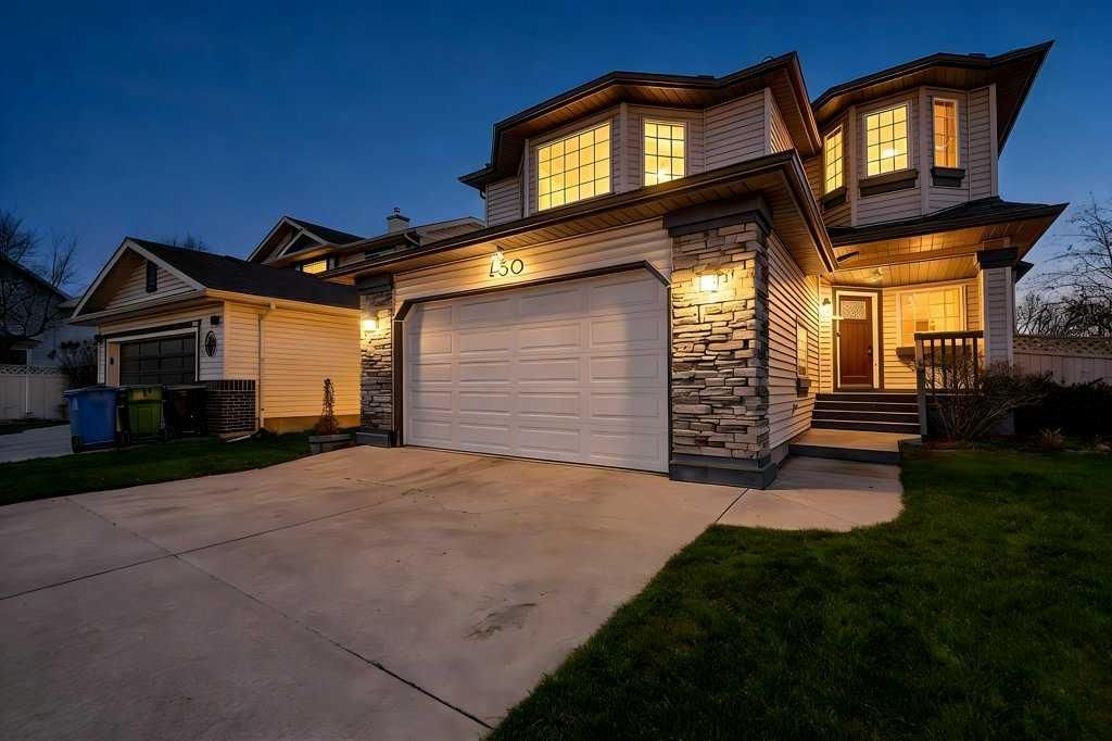 450 Douglas Glen Boulevard SE, Calgary — main listing photo