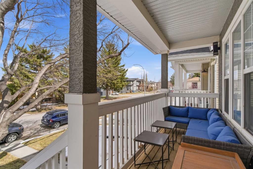 131 25 Avenue NE, Calgary — photo 4 of 49