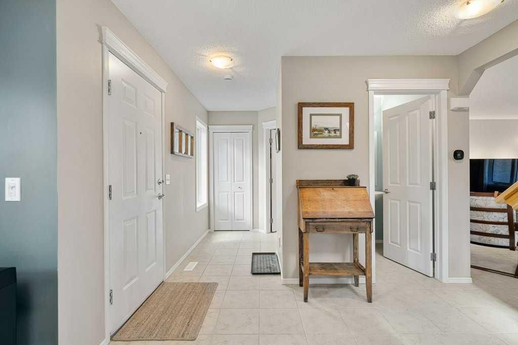 90 Elgin Drive SE, Calgary — photo 2 of 48