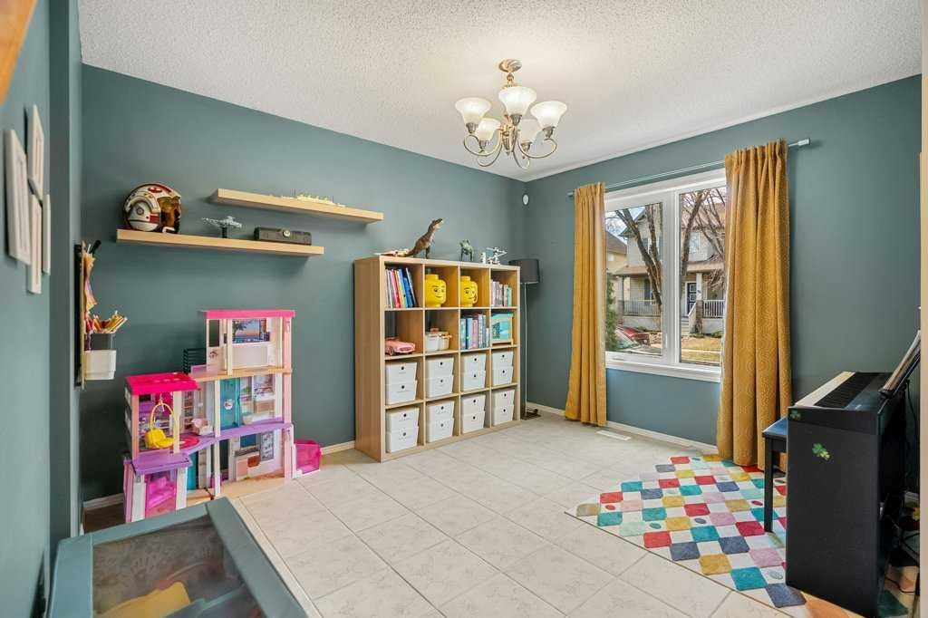 90 Elgin Drive SE, Calgary — photo 3 of 48