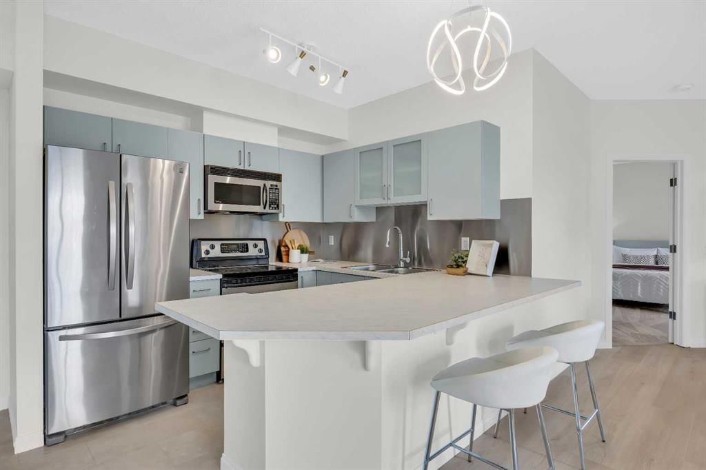 301, 527 15 Avenue SW, Calgary — photo 4 of 43