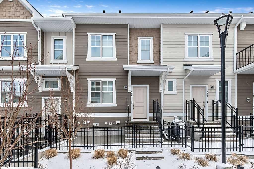 305 Cranbrook Walk SE, Calgary — photo 2 of 26