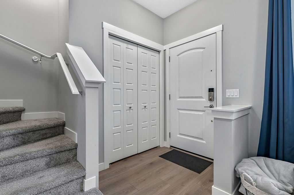 305 Cranbrook Walk SE, Calgary — photo 4 of 26