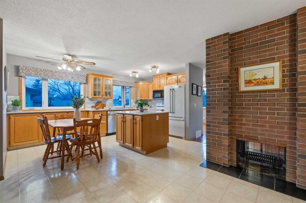 479 Templevale Drive NE, Calgary — photo 4 of 50