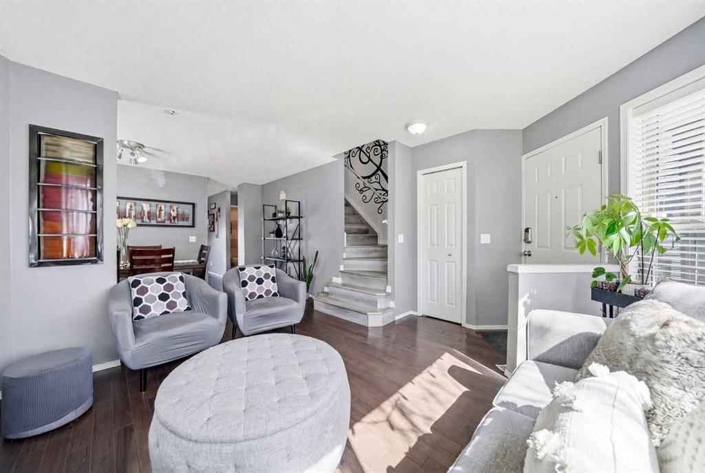 28 Martin Crossing Rise NE, Calgary — photo 5 of 31