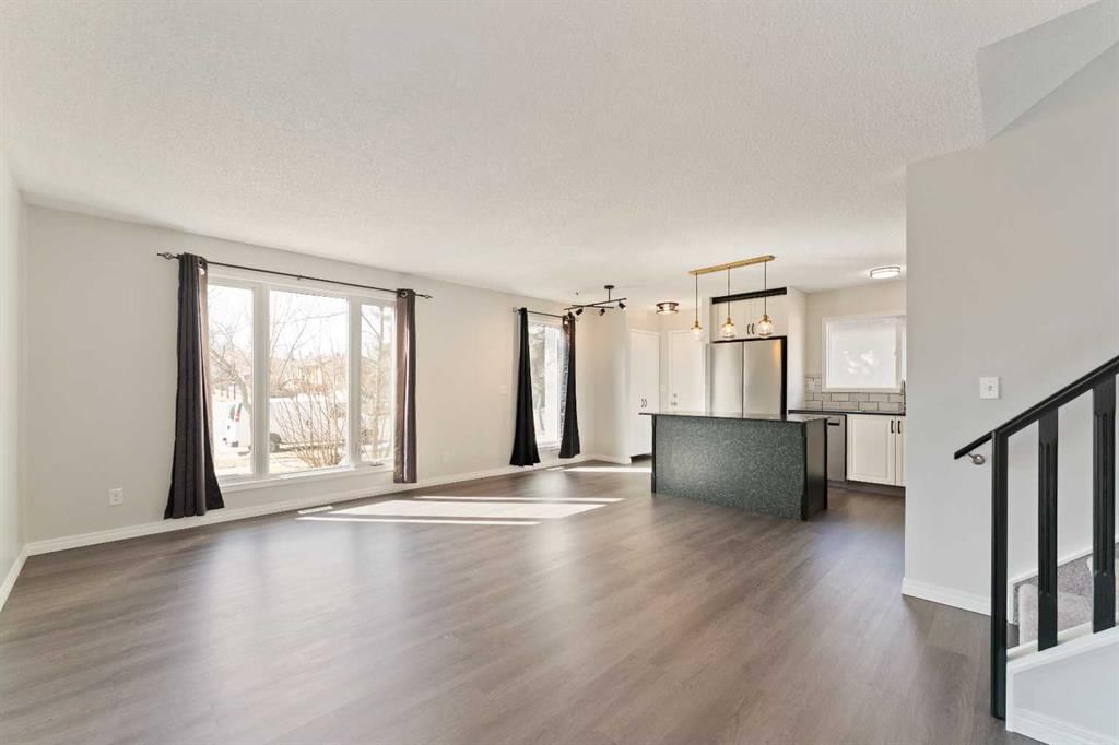 6808 Rundlehorn Drive NE, Calgary — photo 4 of 48