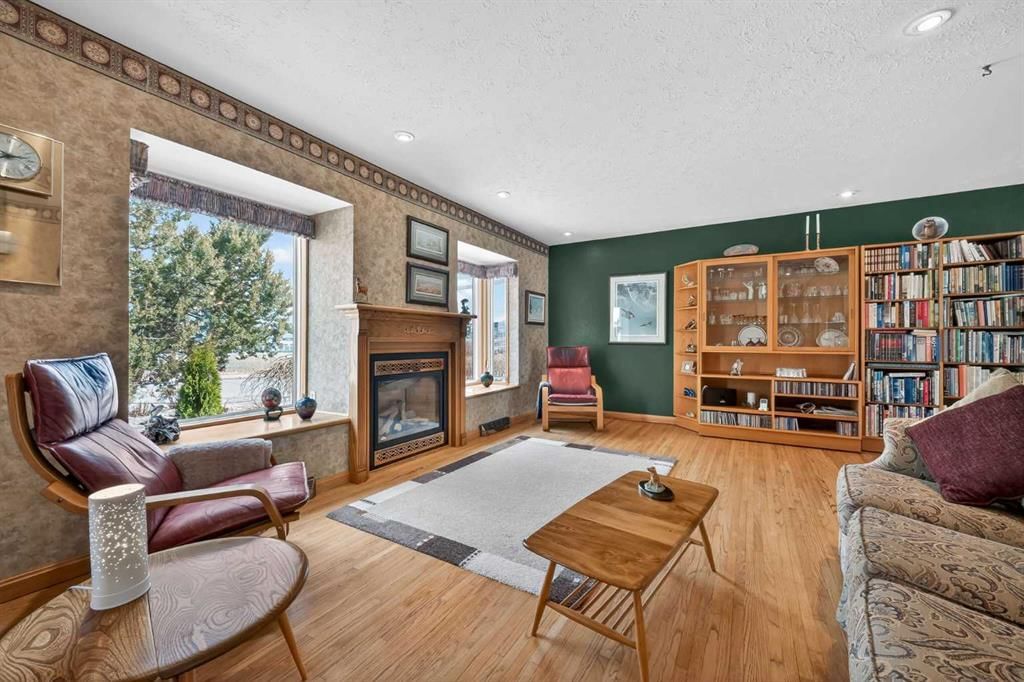 7511 5 Street SW, Calgary — photo 4 of 32