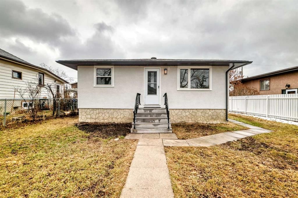 7634 21 Street SE, Calgary — main listing photo