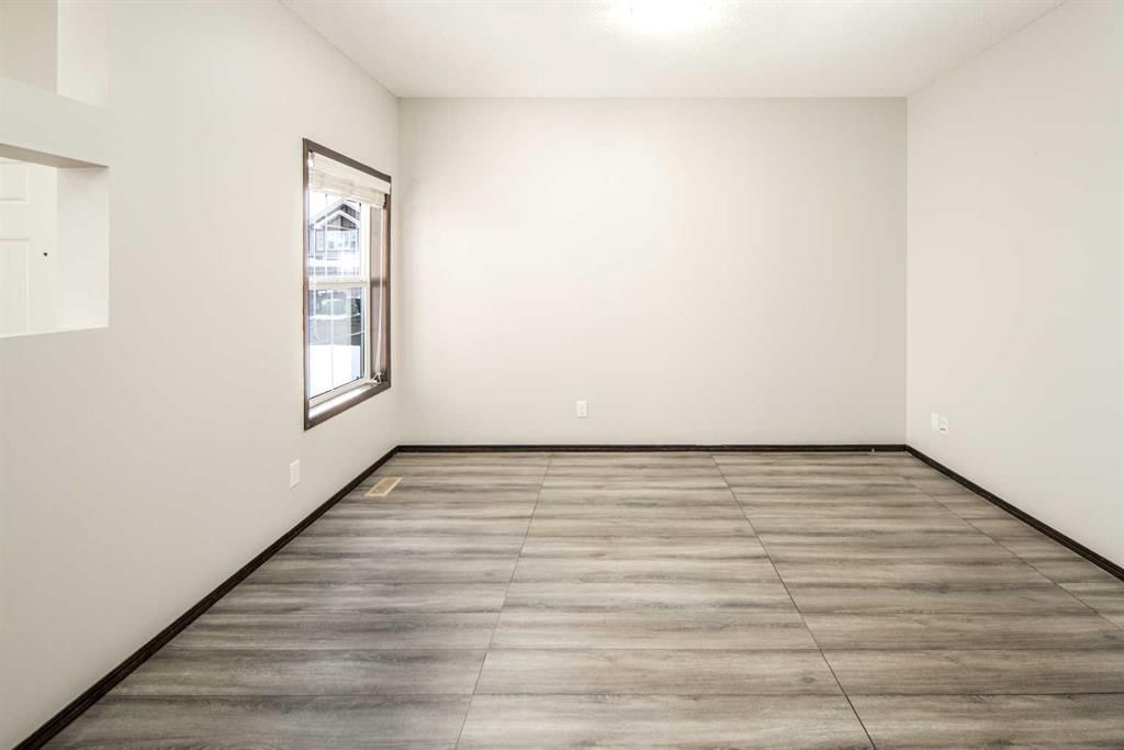 47 Pantego Avenue NW, Calgary — photo 4 of 35
