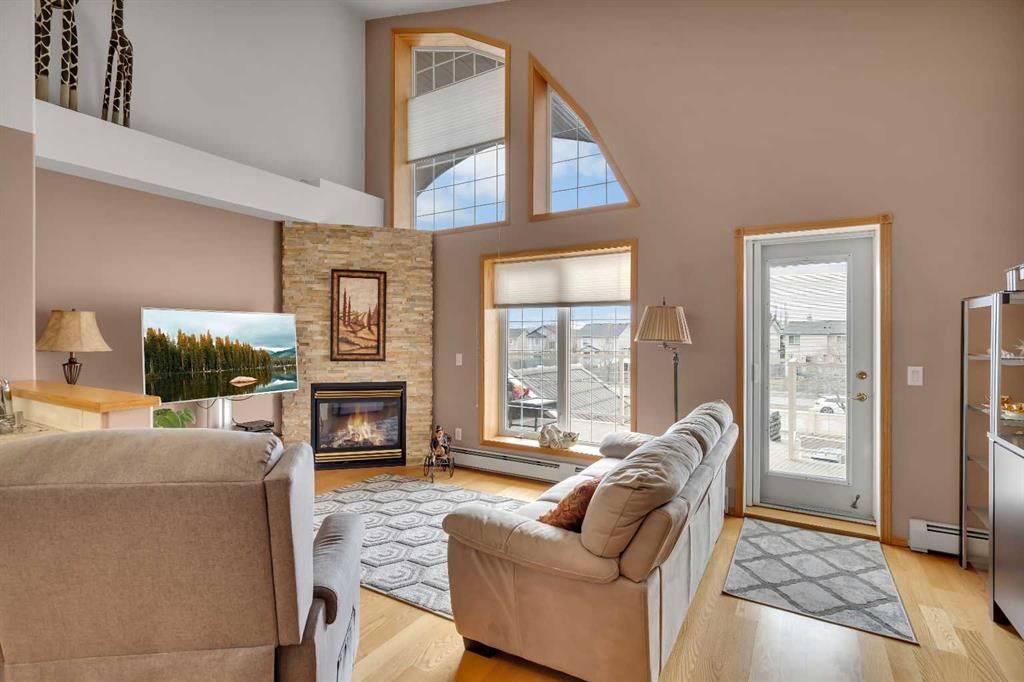 303, 728 Country Hills Road NW, Calgary — photo 3 of 38
