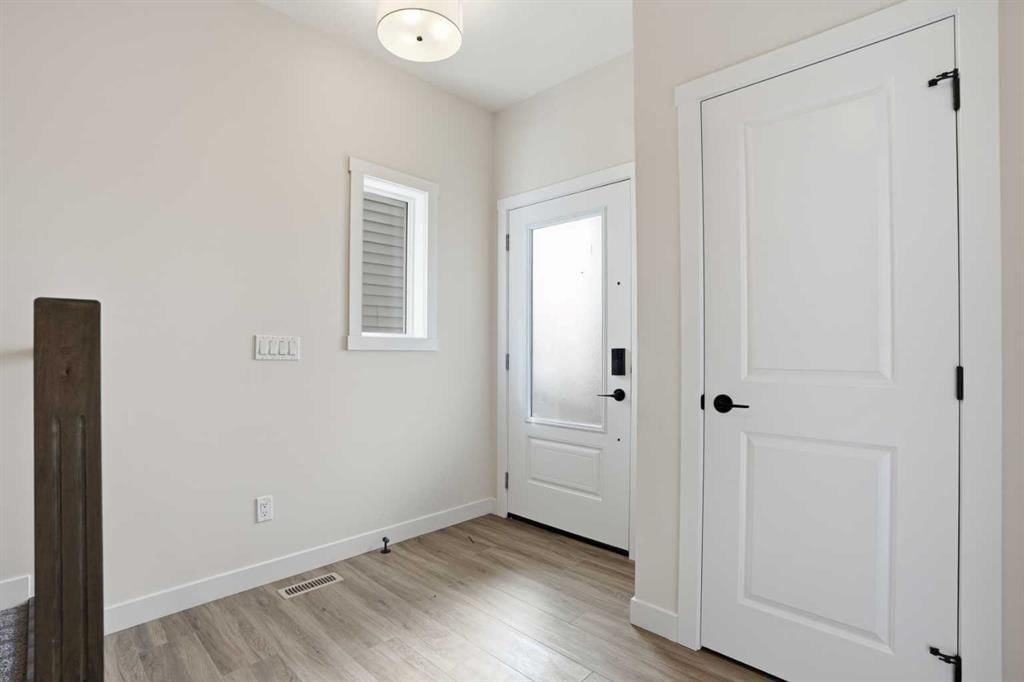 72 Buffaloberry Manor SE, Calgary — photo 3 of 33
