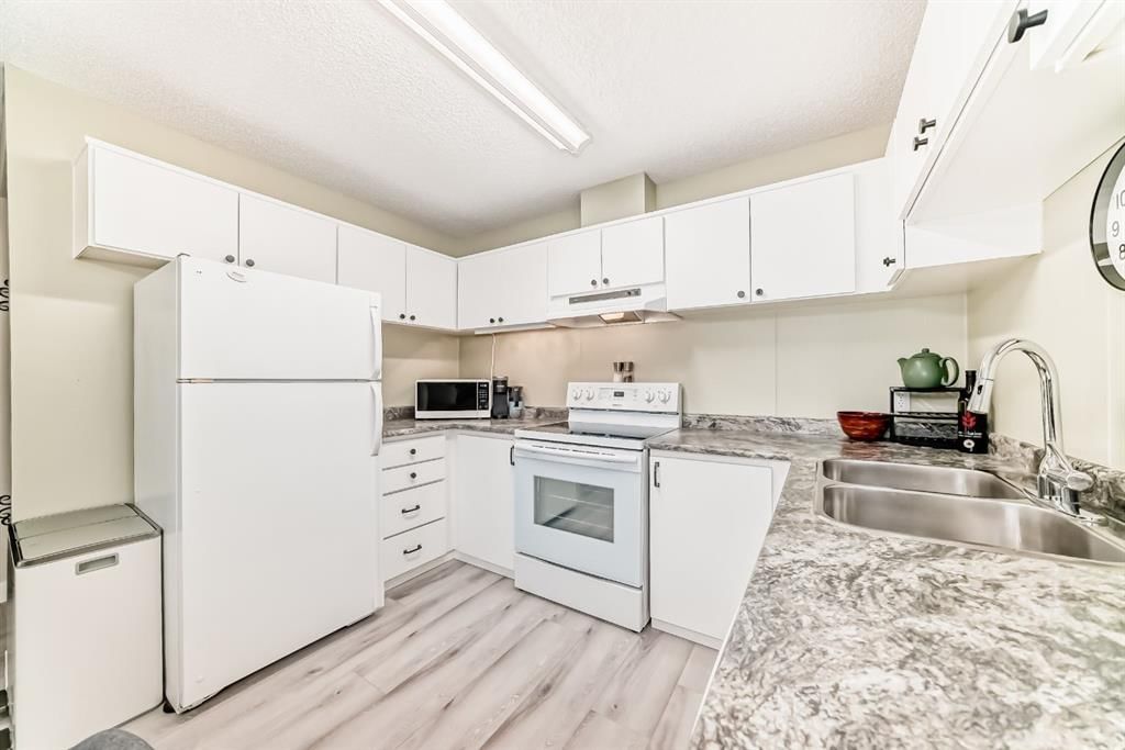 2, 6503 Ranchview Drive NW, Calgary — photo 5 of 36