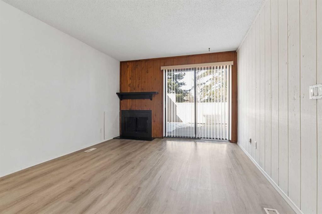 1411, 3500 Varsity Drive NW, Calgary — photo 4 of 17