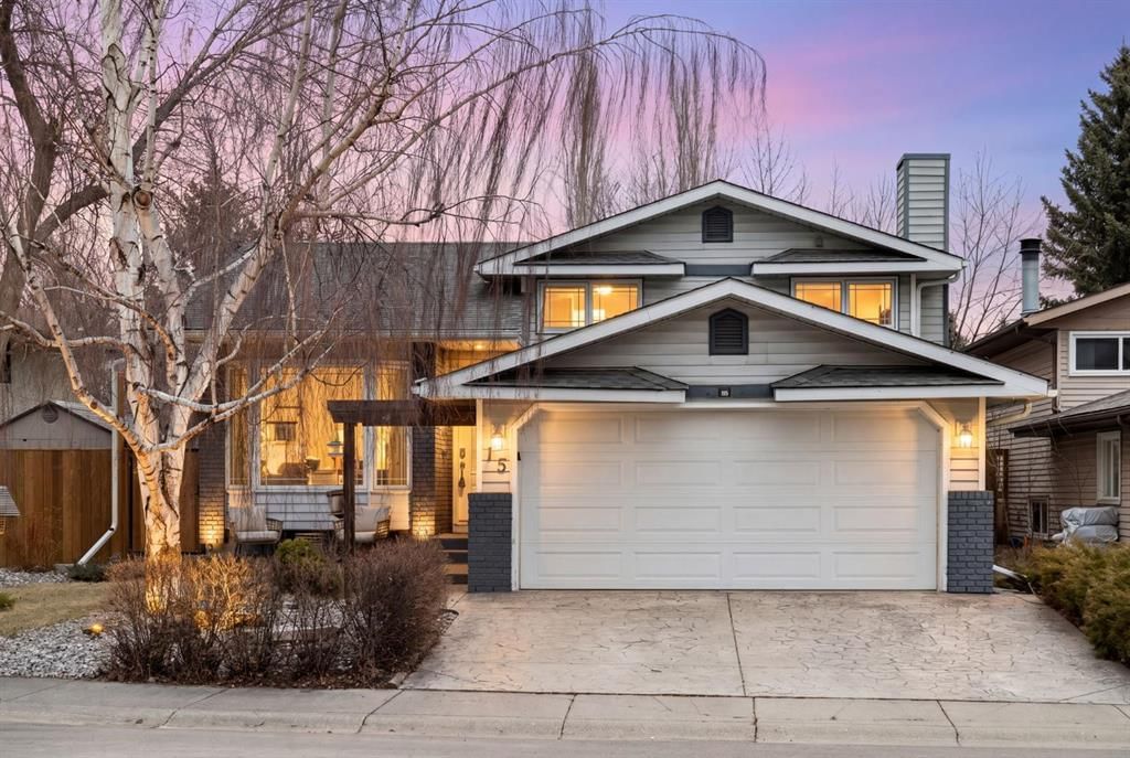 15 Mckinley Place SE, Calgary — main listing photo