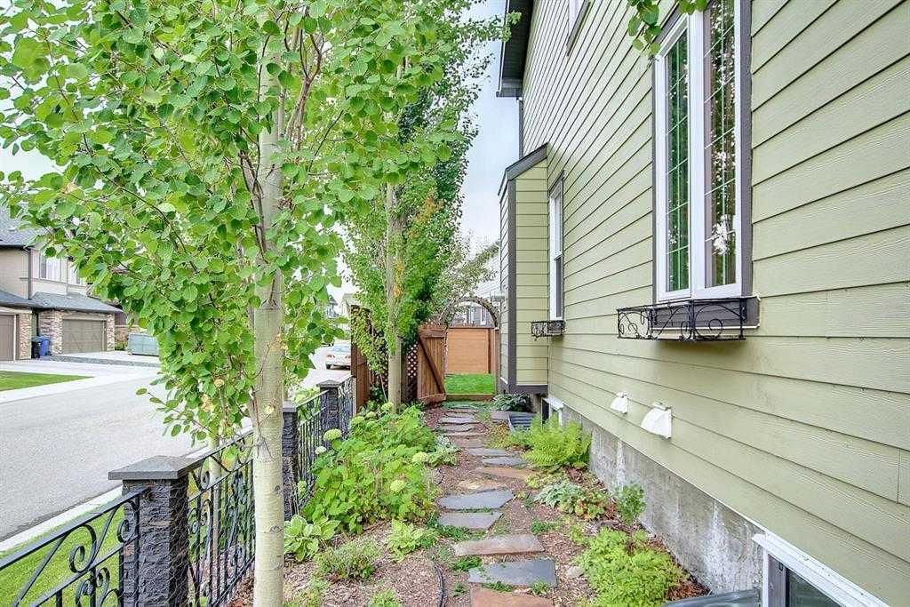8 Legacy Terrace SE, Calgary — photo 2 of 47