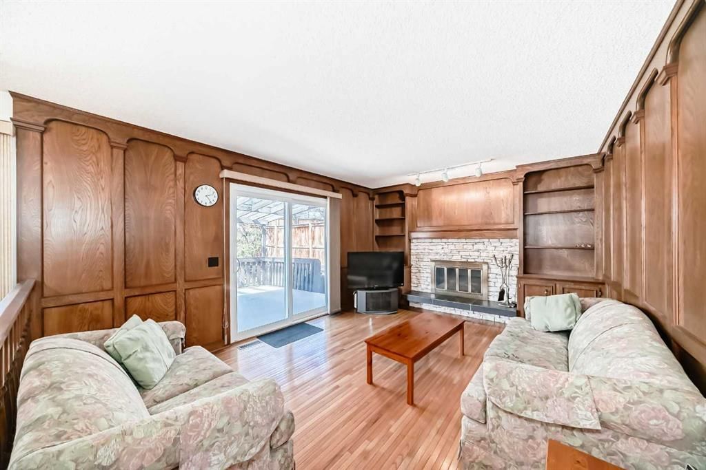 183 Dalcastle Way NW, Calgary — photo 4 of 50