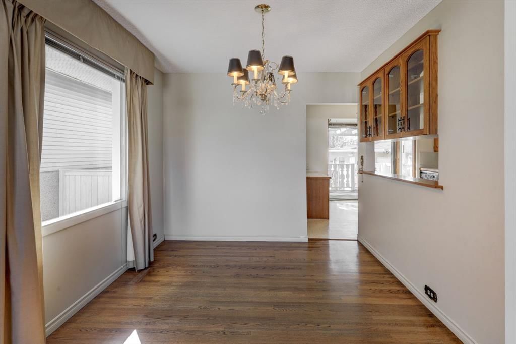 1008 Motherwell Road NE, Calgary — photo 5 of 32