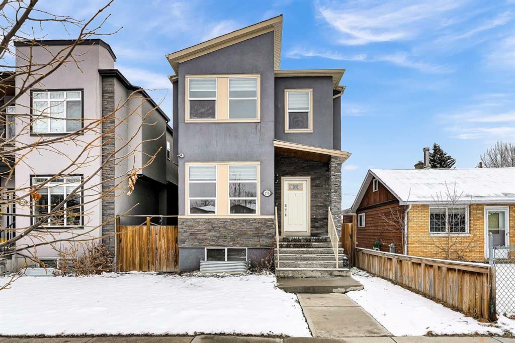 256 25 Avenue NE, Calgary — main listing photo