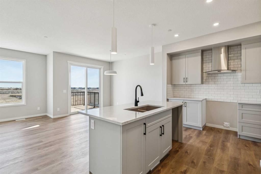338 Hotchkiss Manor SE, Calgary — photo 5 of 37