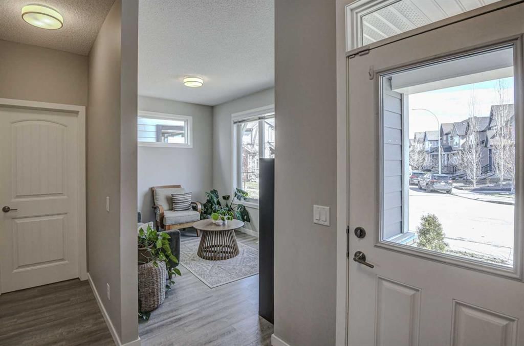 52 Masters Link SE, Calgary — photo 5 of 50