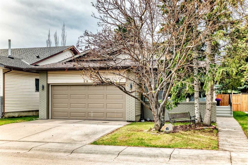 20 Woodbrook Close SW, Calgary — photo 2 of 37