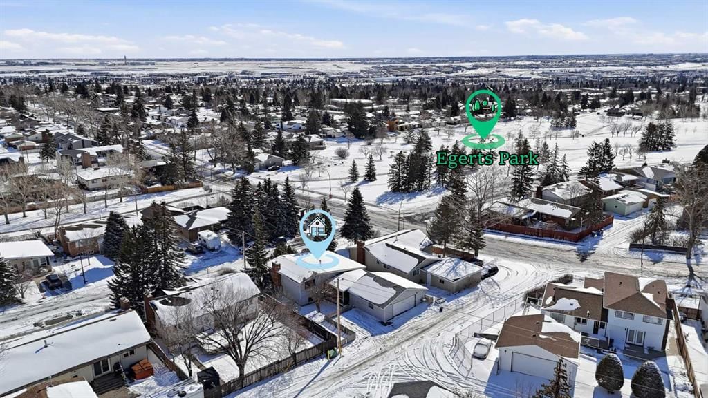 107 Nottingham Road, Calgary — photo 3 of 48