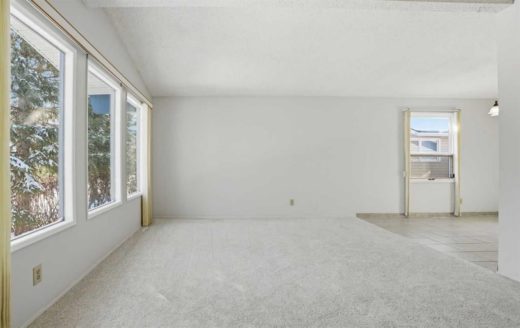 107 Nottingham Road, Calgary — photo 5 of 48