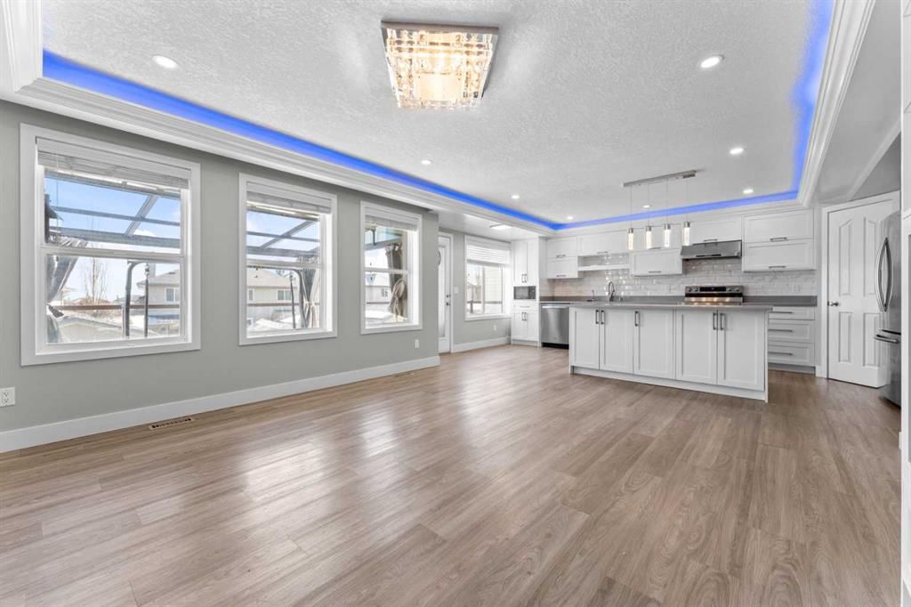 28 Panamount Lane NW, Calgary — main listing photo