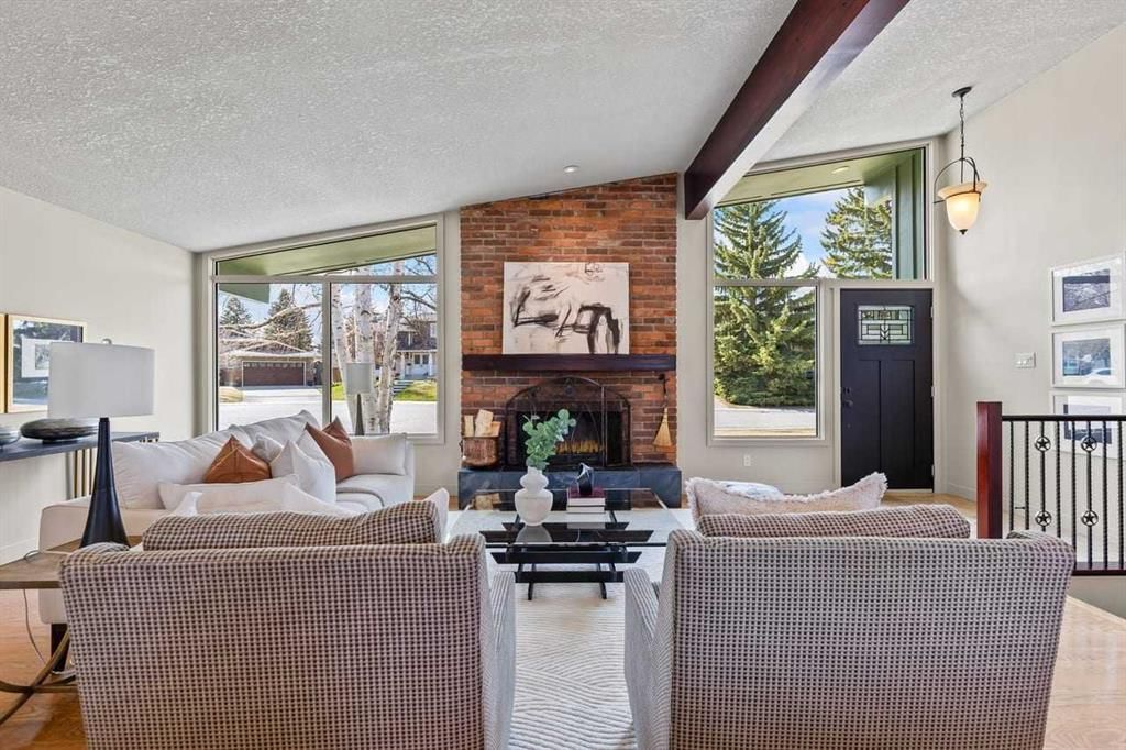 36 Lake Twintree Place SE, Calgary — photo 5 of 50