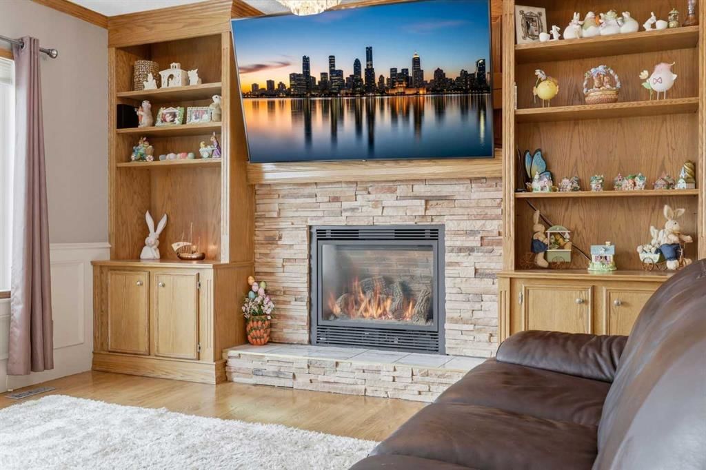 729 Woodbriar Place SW, Calgary — photo 2 of 41
