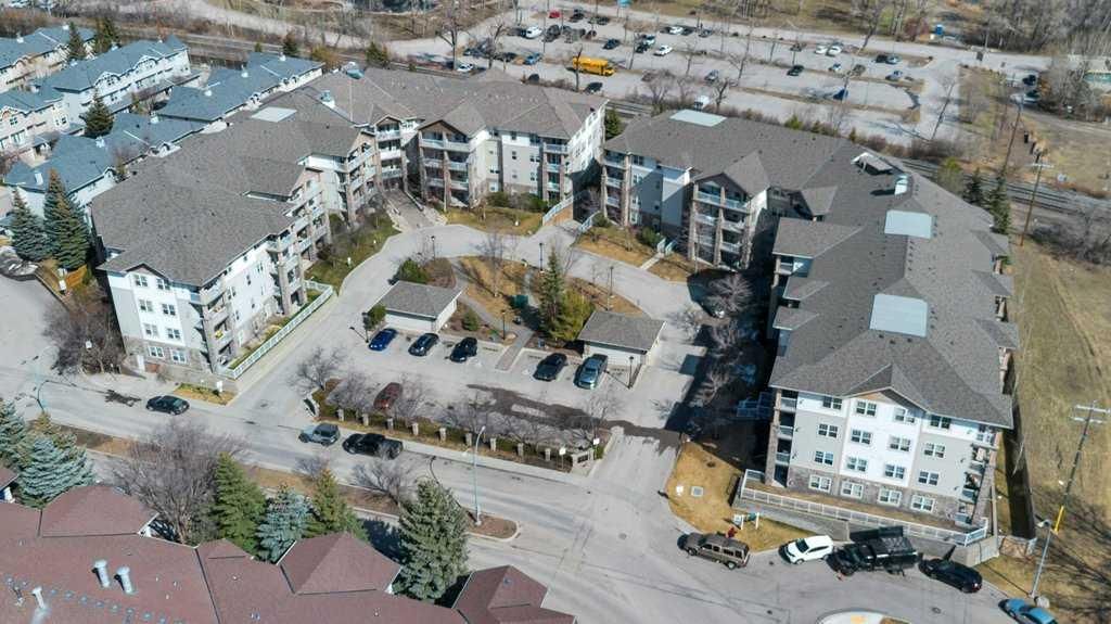 304, 1408 17 Street SE, Calgary — photo 3 of 40
