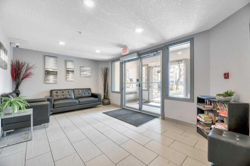 304, 1408 17 Street SE, Calgary — photo 4 of 40