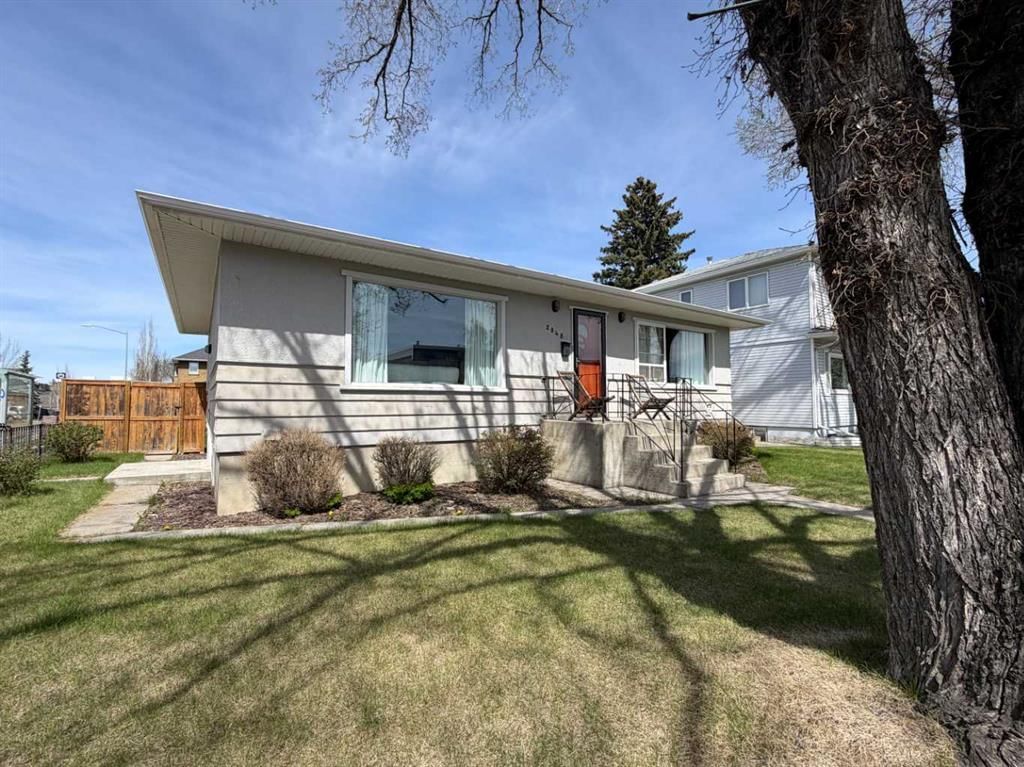 2048 38 Avenue SW, Calgary — main listing photo