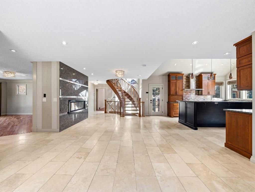 10703 Willowgreen Drive SE, Calgary — photo 2 of 50