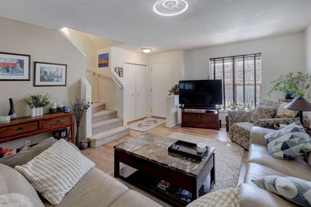 319 Toscana Gardens NW, Calgary — photo 4 of 38