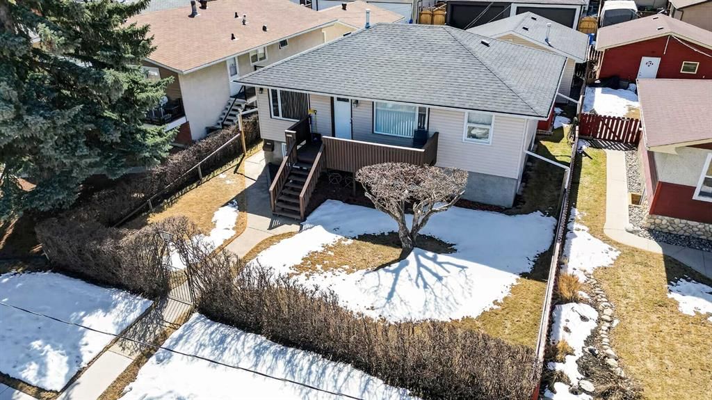 8715 36 Avenue NW, Calgary — photo 2 of 50