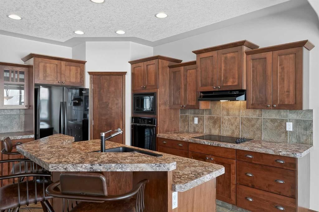 70 Panatella Circle NW, Calgary — photo 4 of 49