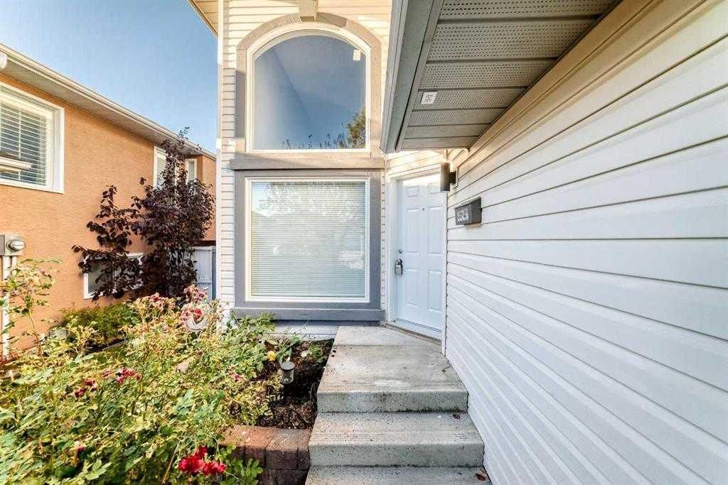 10134 Hidden Valley Drive NW, Calgary — photo 2 of 33