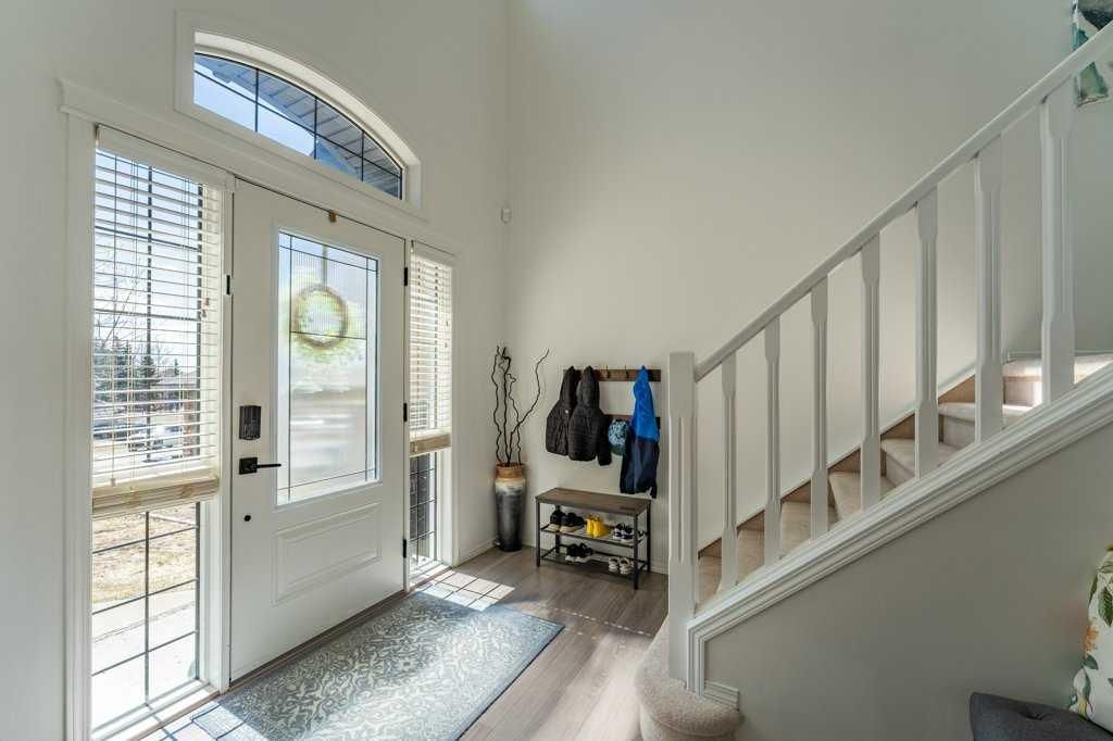 322 Rockyspring Circle NW, Calgary — photo 2 of 49