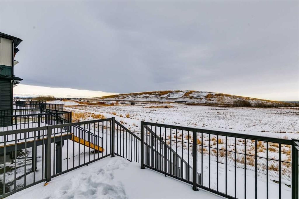 49 Walgrove Bay SE, Calgary — photo 4 of 4
