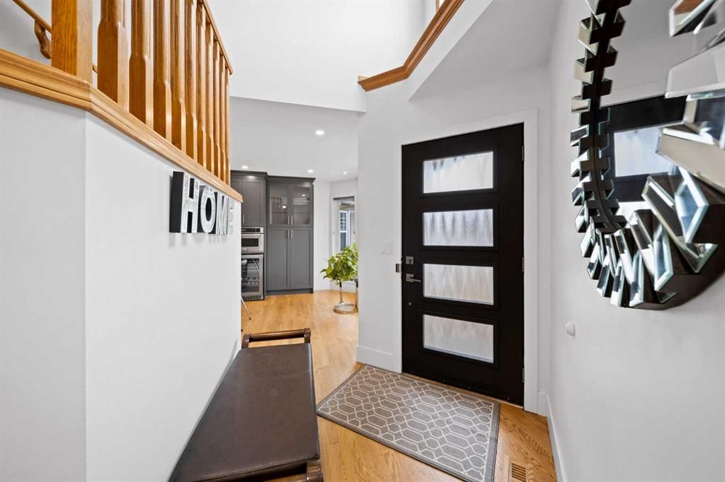 90 Riverview Circle SE, Calgary — photo 3 of 50
